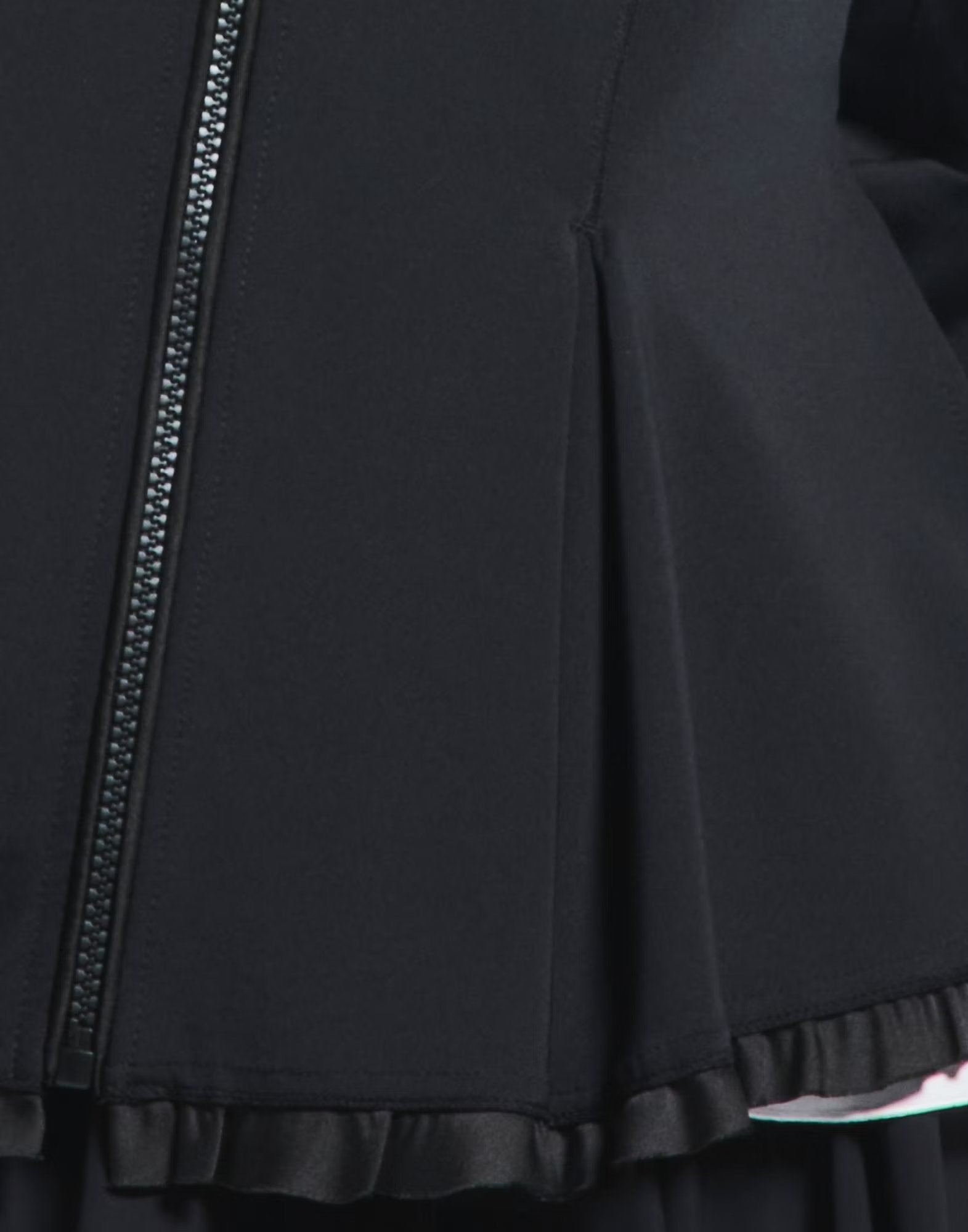 À la mode black jacket