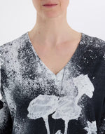 Load image into Gallery viewer, Amuse black sweater
