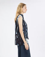 Load image into Gallery viewer, Avanced navy top
