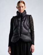 Load image into Gallery viewer, Candid black Gilet
