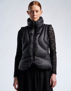 Candid black Gilet