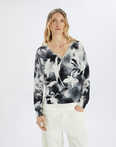 Cecilia black and white sweater