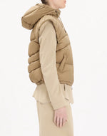 Load image into Gallery viewer, Fanny beige vest
