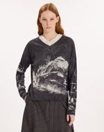 Load image into Gallery viewer, Head on sweater
