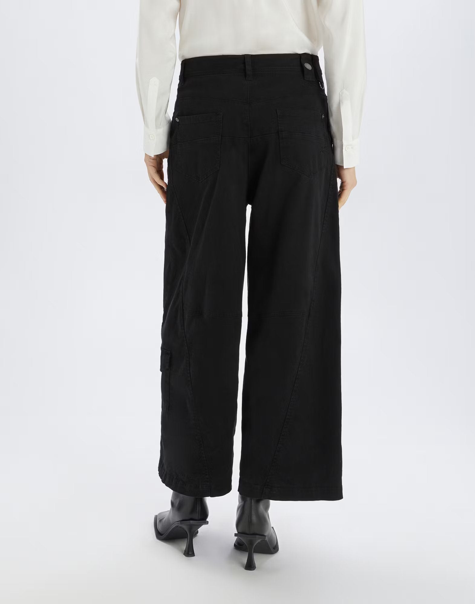 Out run black trousers