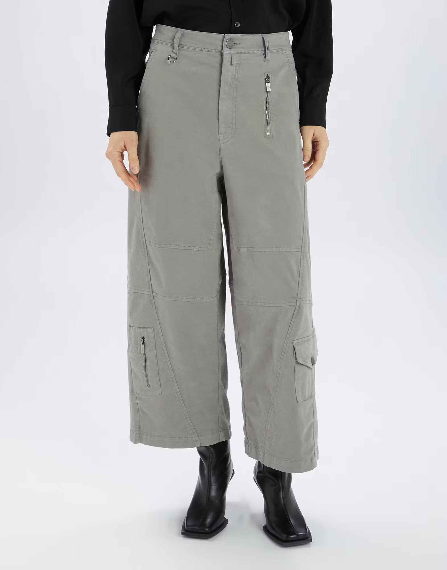 Out run grey trousers