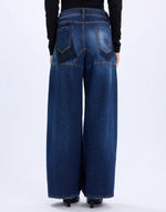 Load image into Gallery viewer, Snowdrift jeans
