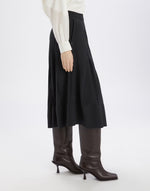 Load image into Gallery viewer, Subtle black skirt
