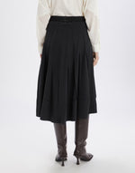 Load image into Gallery viewer, Subtle black skirt
