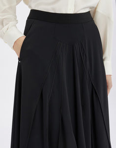 Subtle black skirt