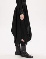 Load image into Gallery viewer, Topple black skirt
