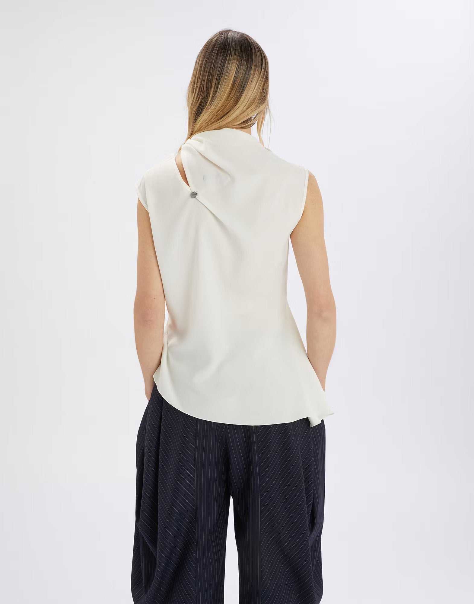 Walton white top