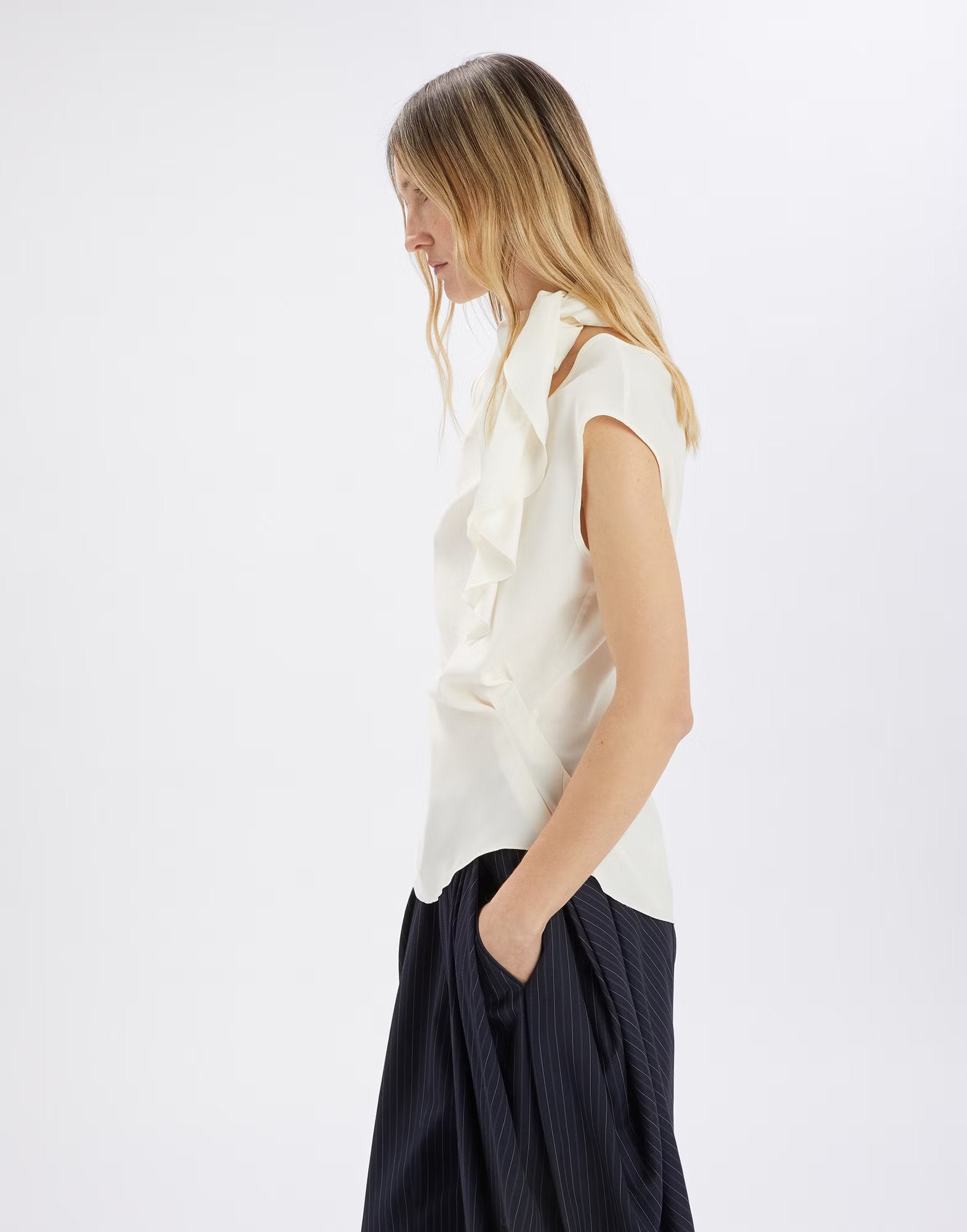 Walton white top